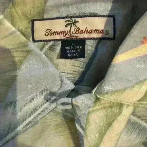 Tommy Bahama 100% Silk Tropical Shirt Size Large. - Picture 2 of 5